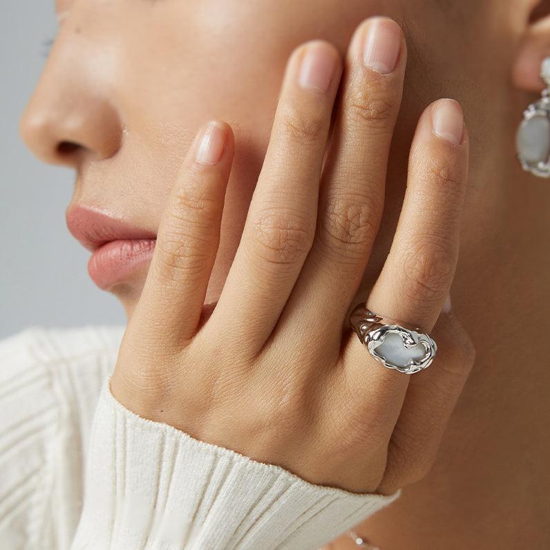 925 Sterling Silver Mother of Pearl Ring