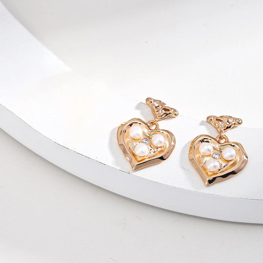 Romantic Poker Heart Golden Pearl Earrings - 18K Gold Vermeil