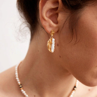 Drifting Clouds- Sterling Silver Natural Pearl Earrings 