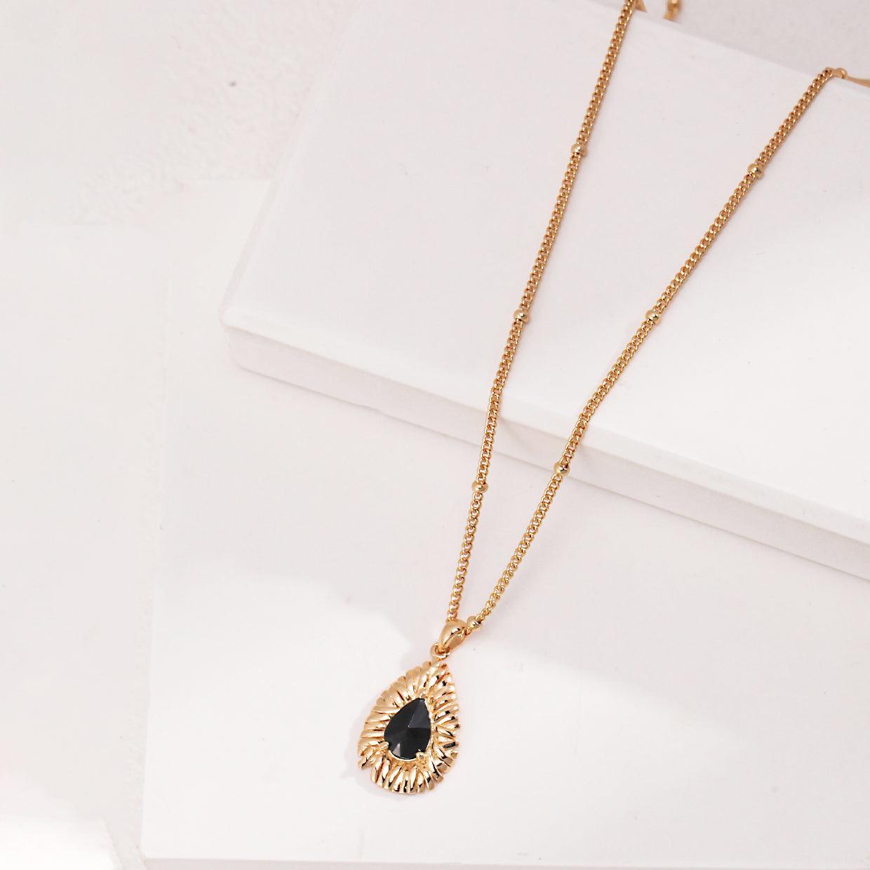 Black Zirconia Necklace | LAYUMI