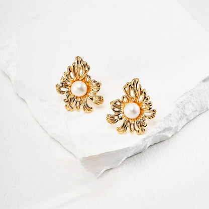 Sunflower Natural Pearl Earrings in 18K Gold Plated | LAYUMI