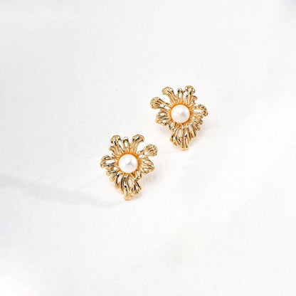 Sunflower Natural Pearl Earrings in 18K Gold Plated | LAYUMI